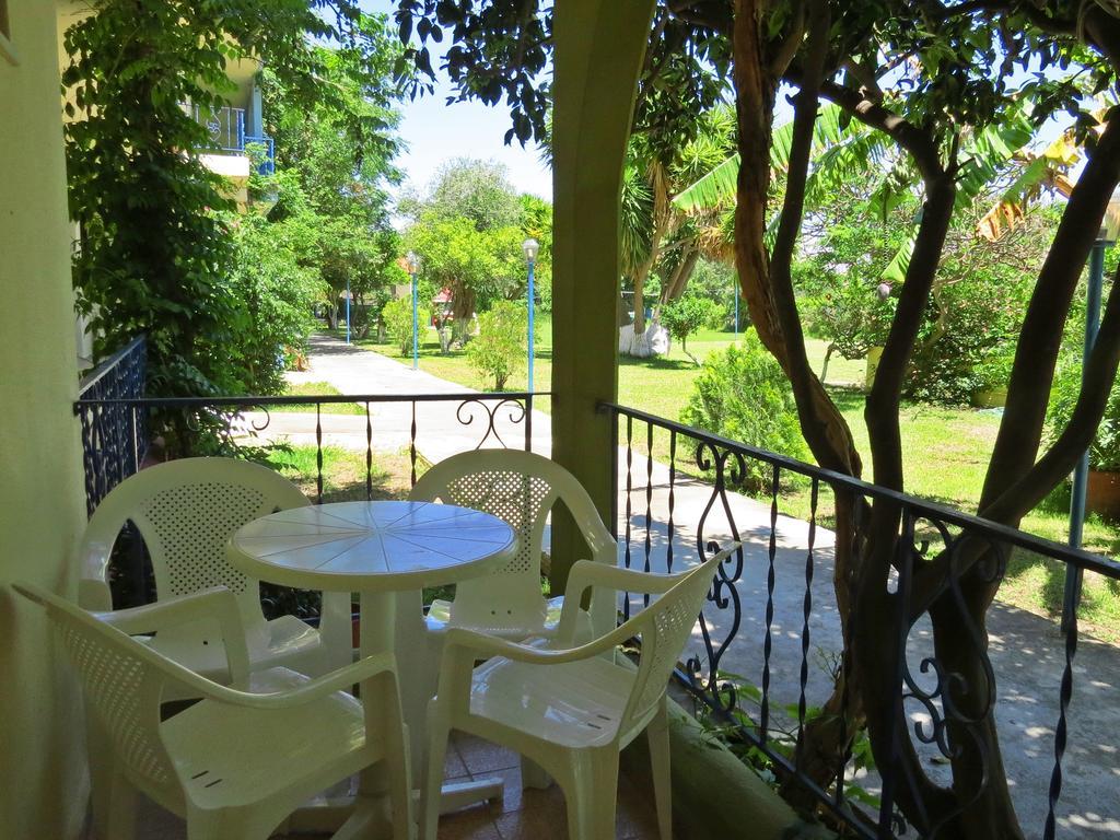 Petaloudes Maritime Hotel Apartments المظهر الخارجي الصورة