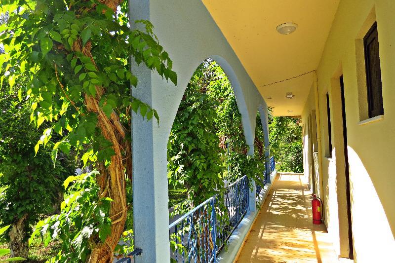 Petaloudes Maritime Hotel Apartments المظهر الخارجي الصورة
