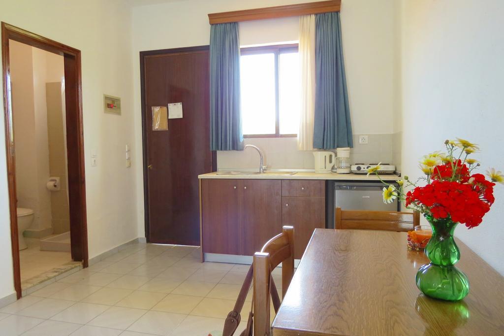 Petaloudes Maritime Hotel Apartments المظهر الخارجي الصورة