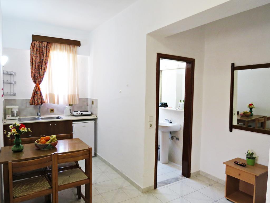 Petaloudes Maritime Hotel Apartments المظهر الخارجي الصورة